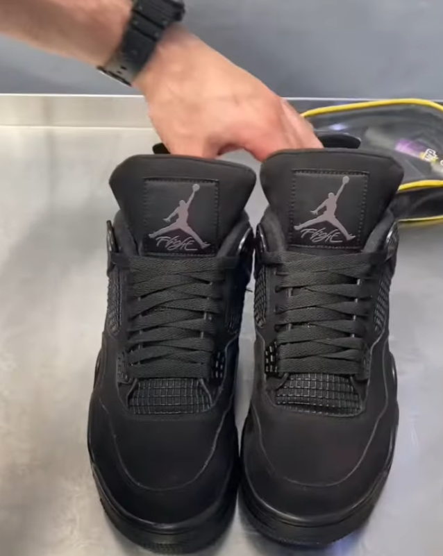 How to clean jordan 2025 4