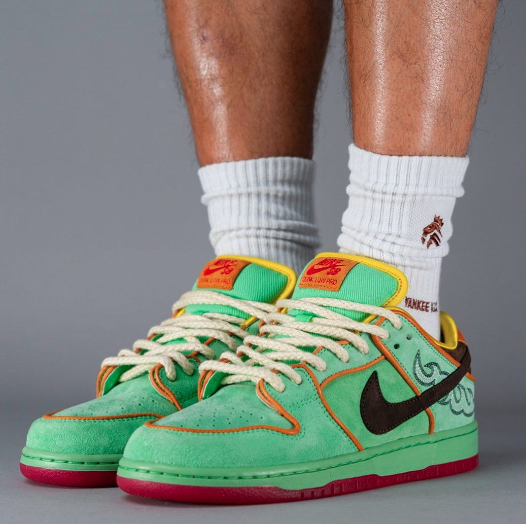 grey fleece shorts nike