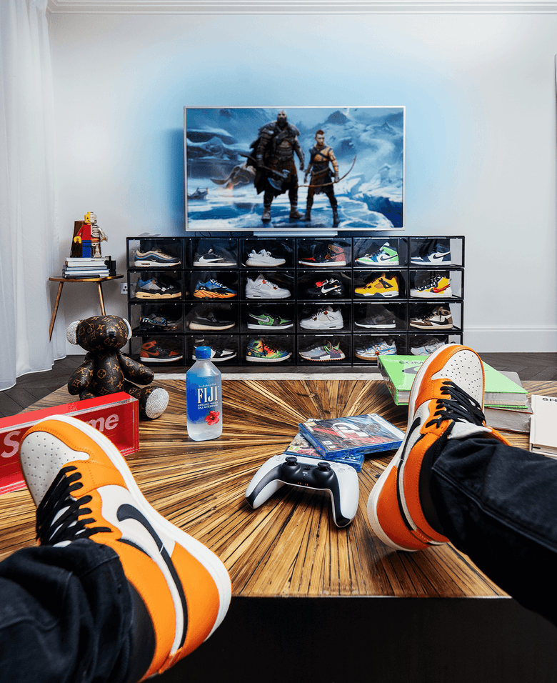 Crate V2 Lifestyle